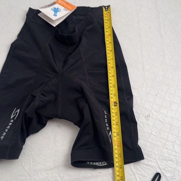 Serfas eight panel reactive gel touring shorts - Picture 4 of 5